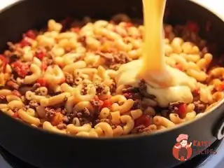 Макарони «Чізбургер»