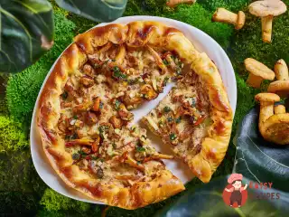 Відкритий пиріг з лисичками