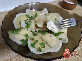 Вареники з адигейським сиром