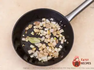 Крем-суп із брокколі з м'ятою