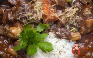Гуляш Із Грибами Та Болгарським Перцем