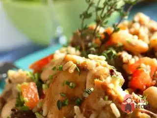 Курка в пиві з рисом