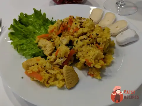 Рис каррі з куркою в мультиварці