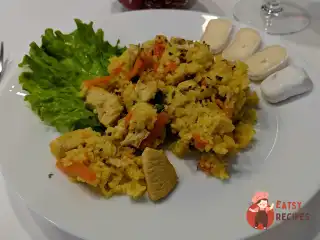 Рис каррі з куркою в мультиварці