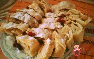 Штрудель З Яблуками, Корицею Та Пломбіром