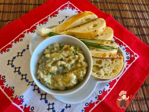 Мутабаль із запечених баклажанів