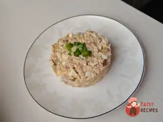 Салат з тунцем