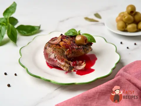 Курча з вишневим соусом