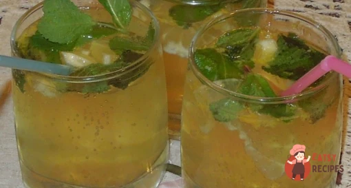 Холодний лимонний пунш із шампанським