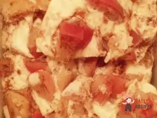 Шарлотка без борошна з корицею