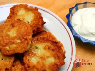 Оладки із цукіні з часником