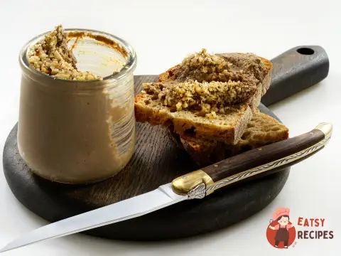 Паштет з курячої печінки з морквою та горіхами