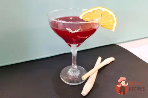 Ягідний морс із фізалісом