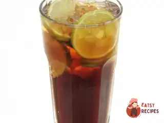 Солодкий чай з горілкою та лимонадом