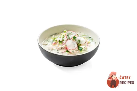 Окрошка на кефірі з куркою