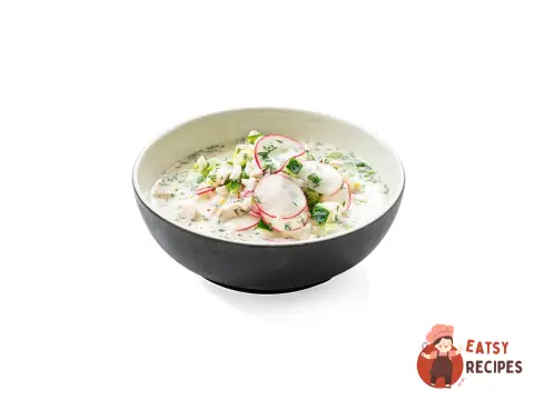 Окрошка на кефірі з куркою