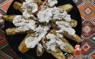 Баклажани В Духовці З Йогуртним Соусом