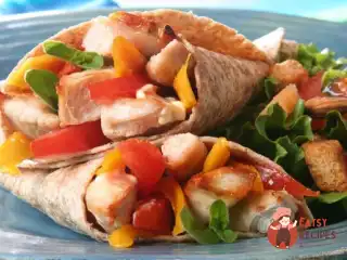 М'які тако з куркою, авокадо та овочами