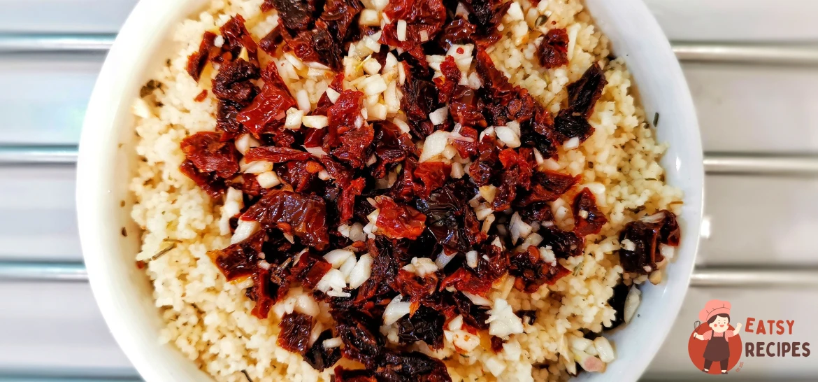 Ароматний кускус із томатами та часником