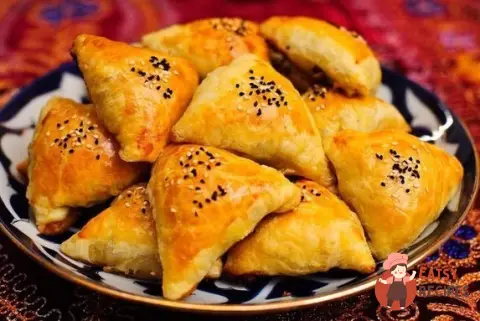 Самоси з бараниною