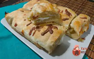 Шаруватий хліб з часником і сулугуні