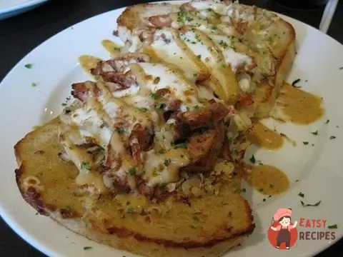 Грінки з куркою та сиром