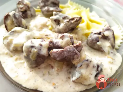 Серця індички в сирному соусі