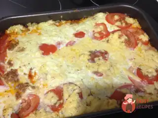 Запіканка з кабачків з фаршем та сметаною