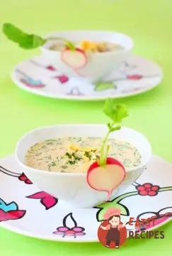 Окрошка з крабовими паличками