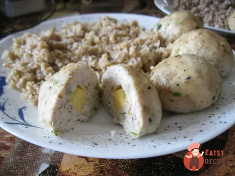 Курячі котлетки із сюрпризом