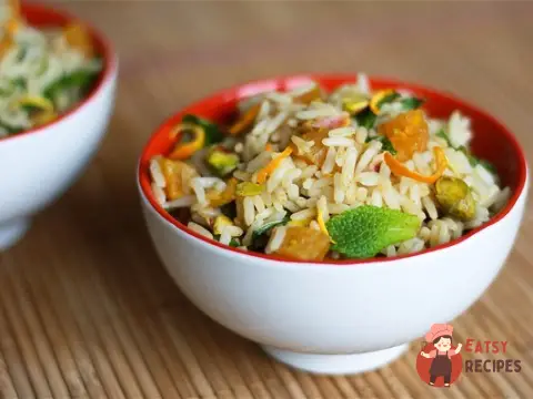 Пряний рис з фісташками