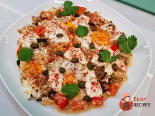 Яєчня з грибами