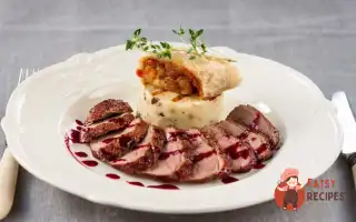 Філе Качки З Пюре Та Вишневим Соусом