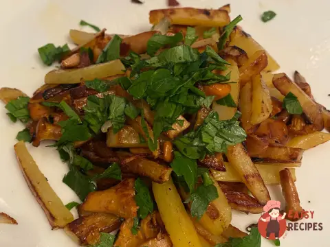 Смажена картопля з лисичками