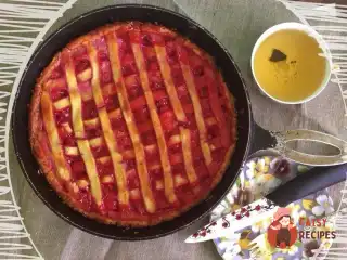 Закритий вишневий пиріг