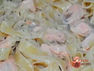 Феттучіні з вершково-рибним соусом