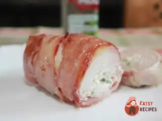 Курячі грудки, фаршировані козиним сиром та зеленню