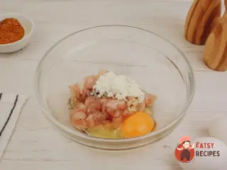Крок 7: Макарони з рубаними курячими котлетами