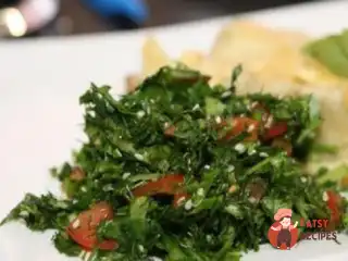 Салат із морської капусти з тунцем