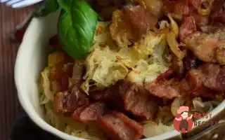 Тушкована Капуста З Беконом