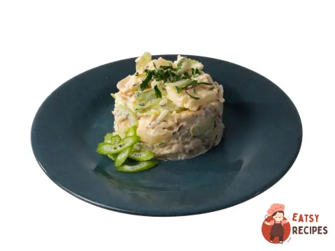 Салат з куркою та ананасом