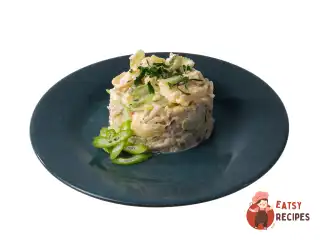 Салат з куркою та ананасом