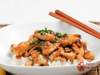 Смажена курка з устричним соусом та овочами