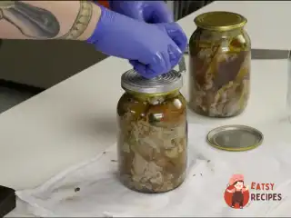 Тушенка зі свинини