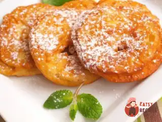 Яблука, смажені у клярі