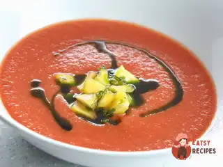 Гаспачо з перцю та персиків