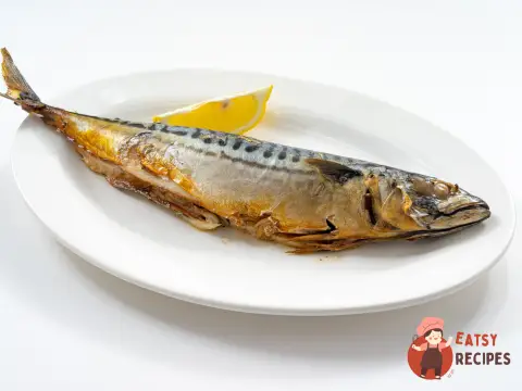 Копчена скумбрія на мангалі