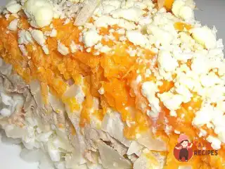 Салат «Мімоза» з сиром та яблуками
