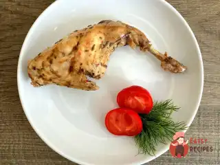 Ніжки кролика із соусом
