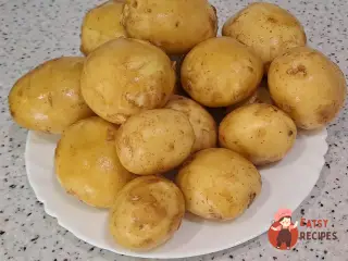 Крок 1: Молода картопля в мундирі